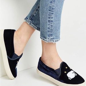 Soludos Velvet Sheep Sneaker in Midnight Blue US 8